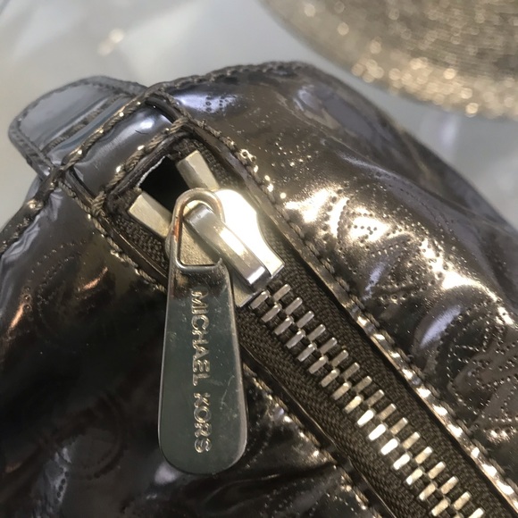 Michael Kors purse - Picture 4 of 8